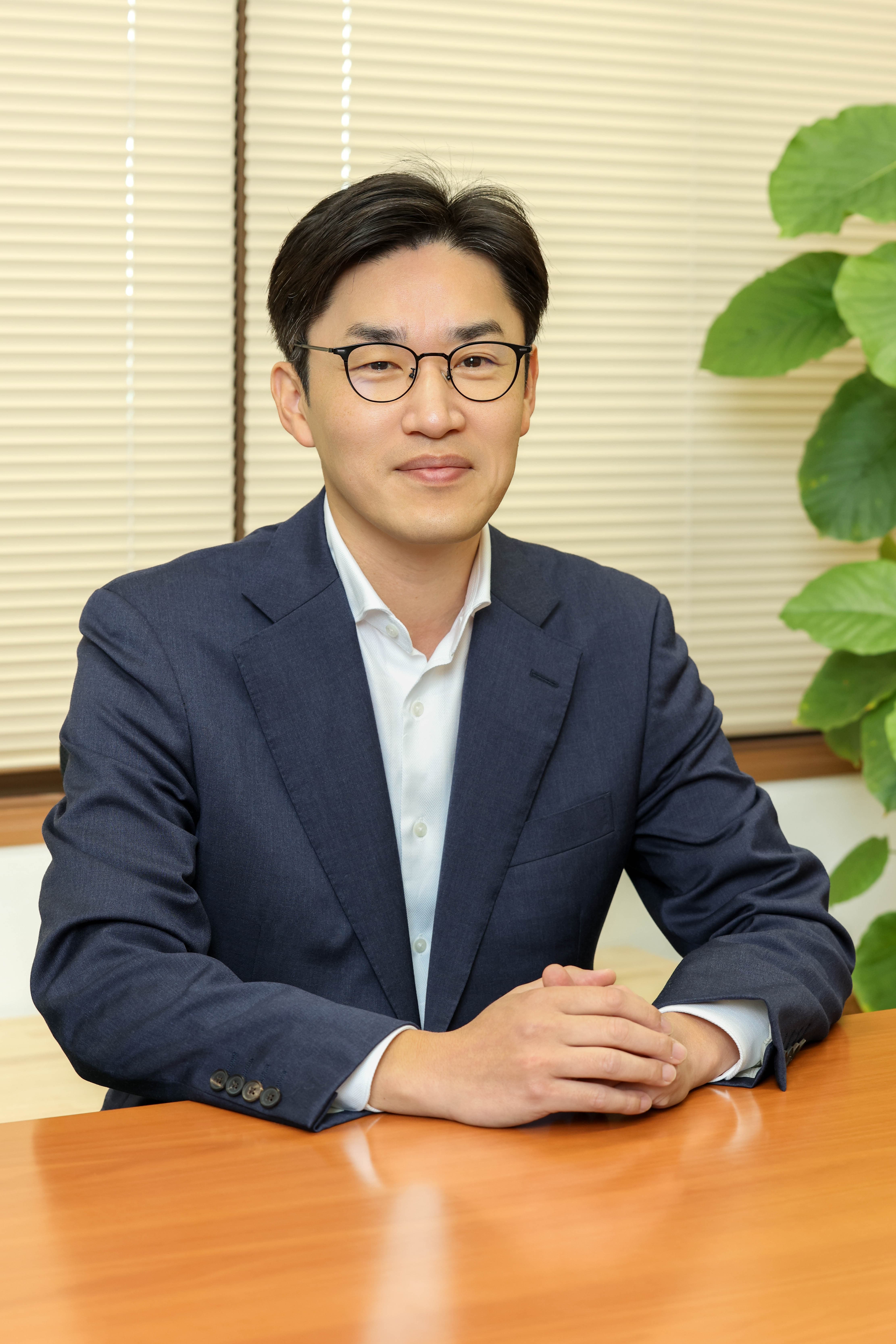 代表取締役社長 萩田　絢也